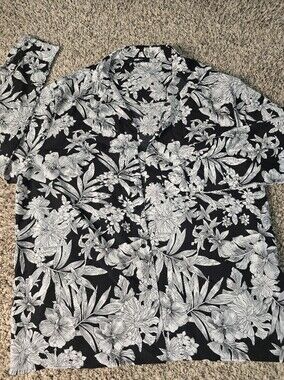 Fashion Nova Black and White Floral Duvet Cover